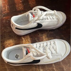 NIKE Blazer Low ‘77